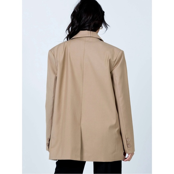 Lioness Blazer - Picture 8 of 13